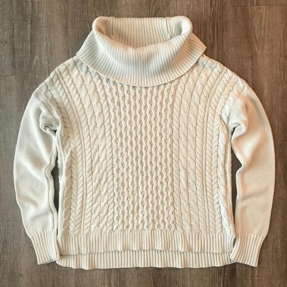 American Eagle Outfitters Sweaters - {American Eagle} Cream Chunky Knit Sweater | M